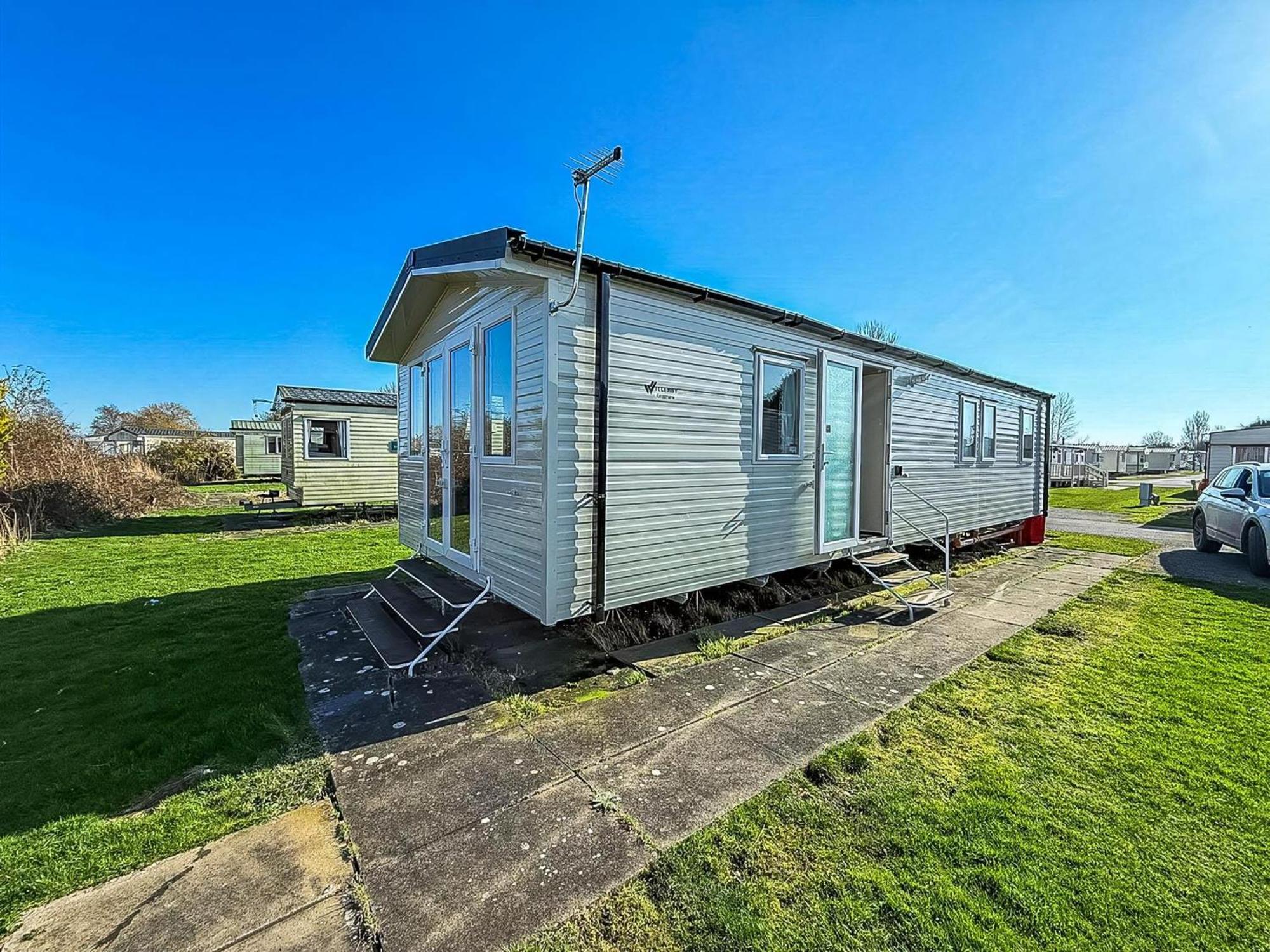 Lovely 8 Berth Caravan In Southview Holiday Park, Ref 33042Tc 스케그니스 외부 사진
