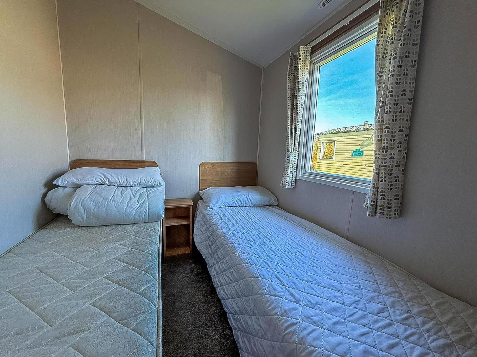Lovely 8 Berth Caravan In Southview Holiday Park, Ref 33042Tc 스케그니스 외부 사진